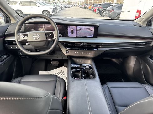 Used 2025 Nissan Murano SL image 10