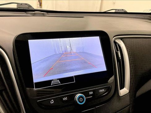 Used 2024 Chevrolet Malibu LT image 14