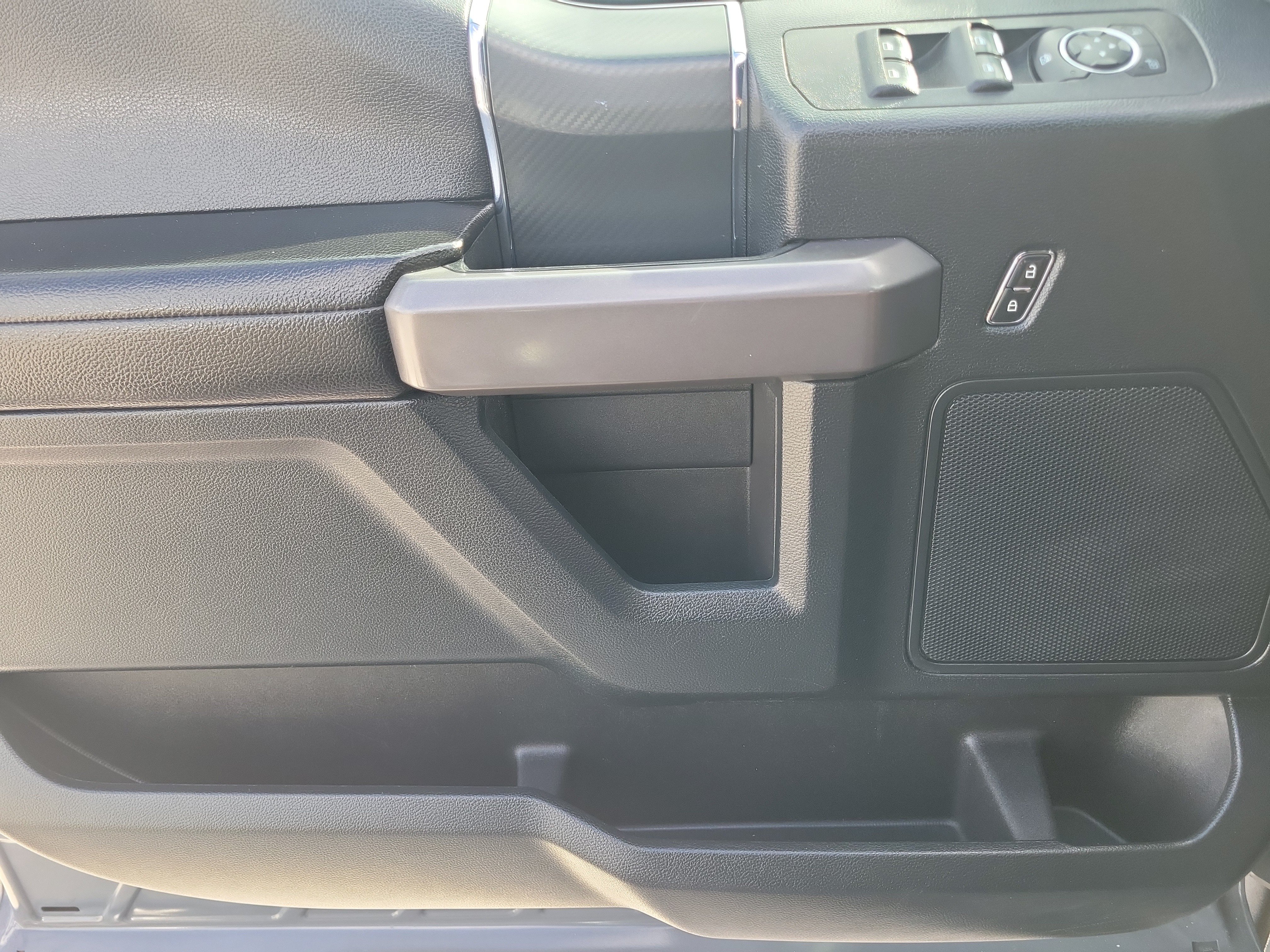 Used 2019 Ford F150 XLT w/ Equipment Group 302A Luxury RWD image 32