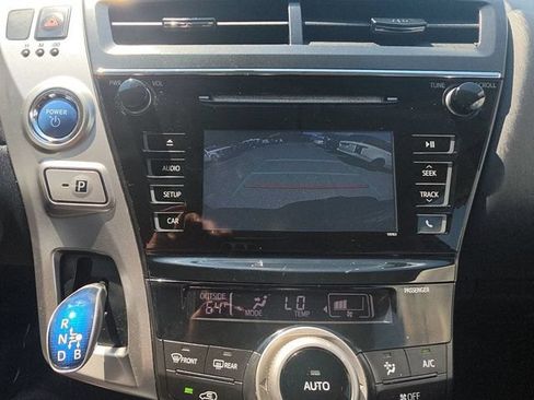 Used 2017 Toyota Prius V Two w/ Carpet Mat Package FWD image 27