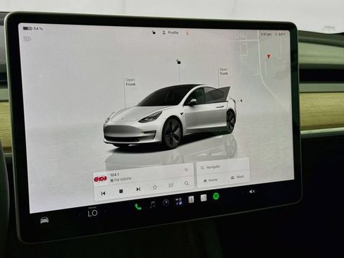Used 2023 Tesla Model 3 Standard Range RWD image 14