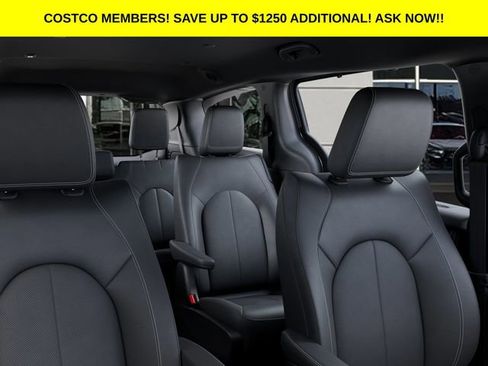 New 2026 Chrysler Pacifica Select AWD/4WD image 26