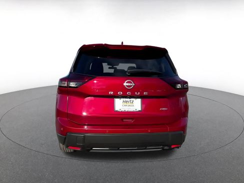 Used 2025 Nissan Rogue SV image 12