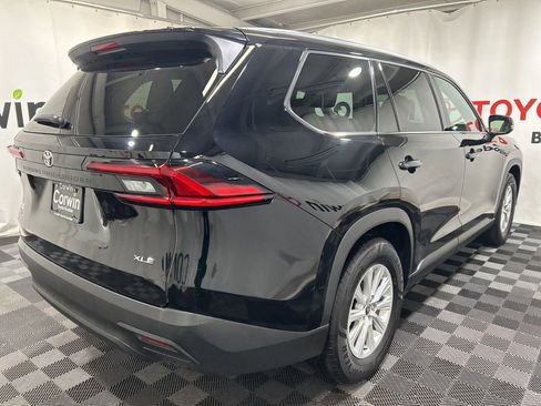 Used 2025 Toyota Grand Highlander AWD image 7