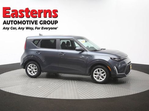 Used 2023 Kia Soul LX w/ LX Technology Package FWD image 45