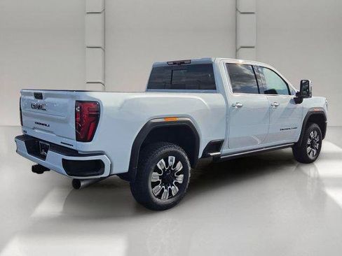 New 2026 GMC Sierra 2500 Denali w/ Denali Reserve Package AWD/4WD image 5