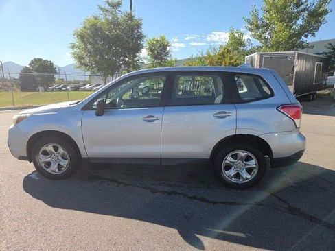 Used 2017 Subaru Forester 2.5i AWD/4WD image 7