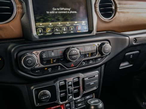 Used 2021 Jeep Wrangler Unlimited Rubicon image 70