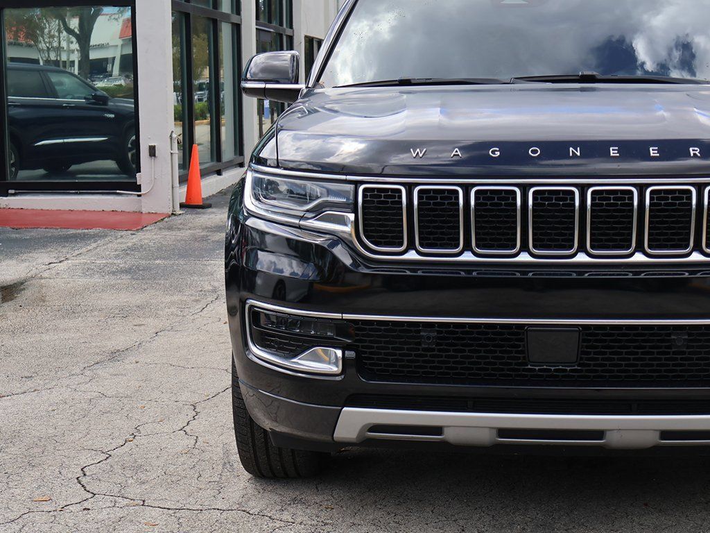 Used 2022 Jeep Wagoneer Series II w/ Premium Group I AWD/4WD image 18