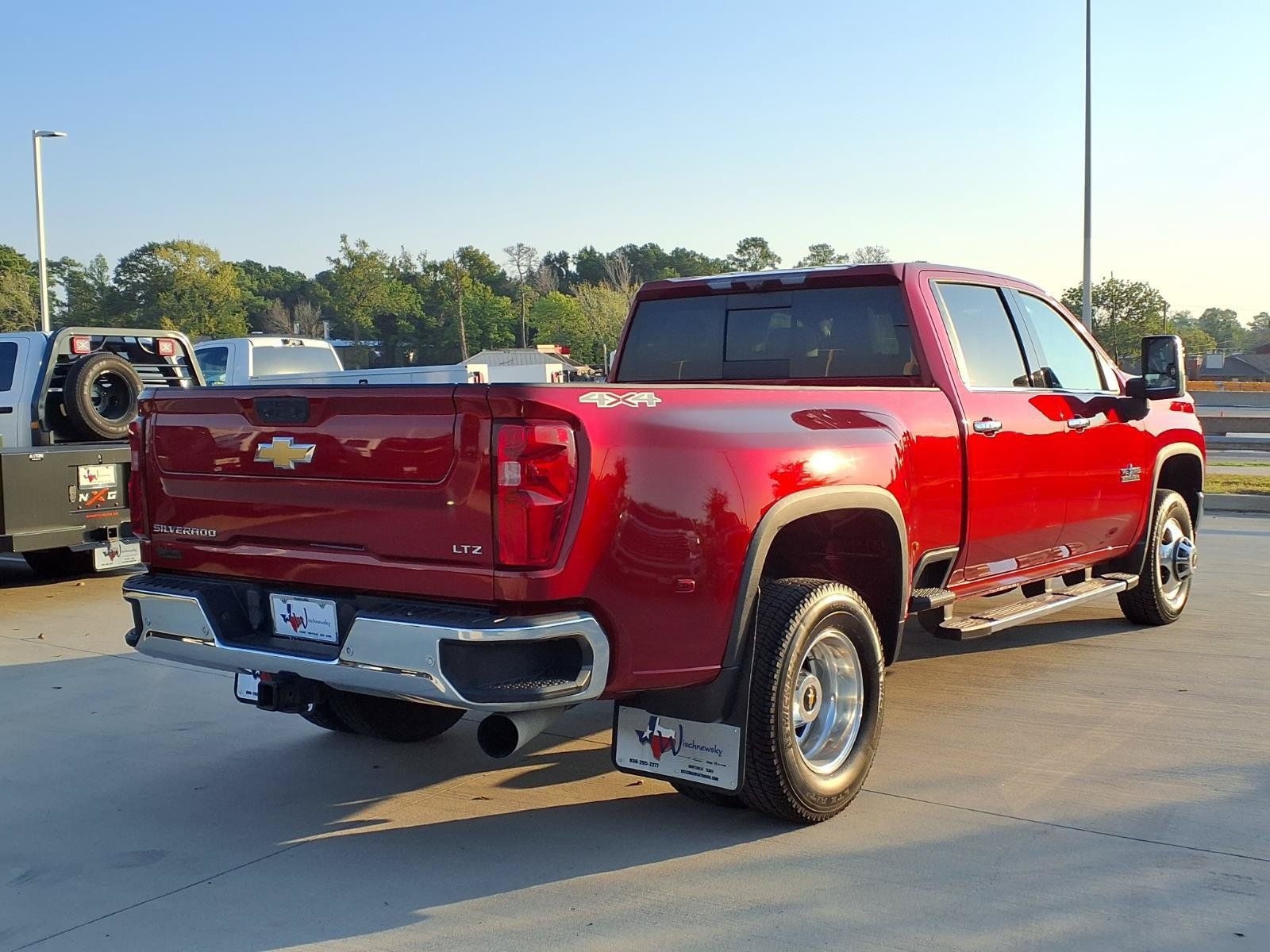Used 2022 Chevrolet Silverado 3500 LTZ w/ LTZ Texas Edition AWD/4WD image 6