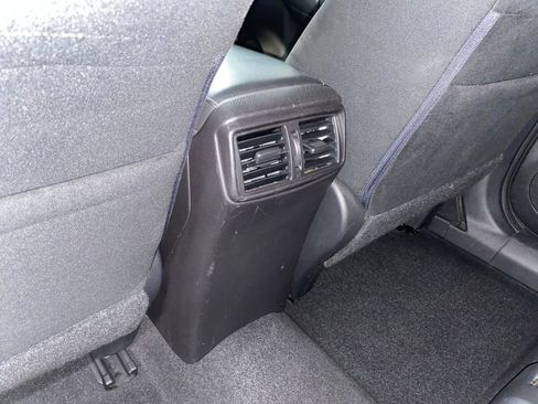 Used 2014 Nissan Rogue SV image 27