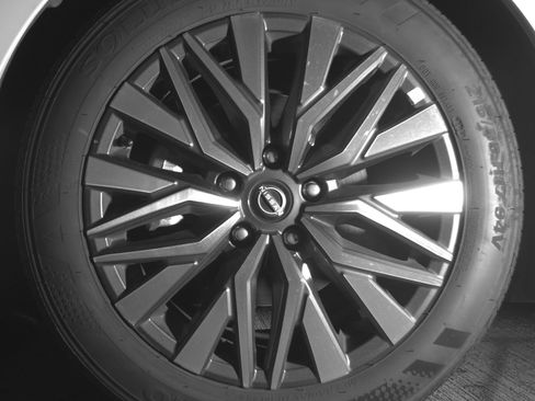 Used 2025 Nissan Altima 2.5 SV image 12