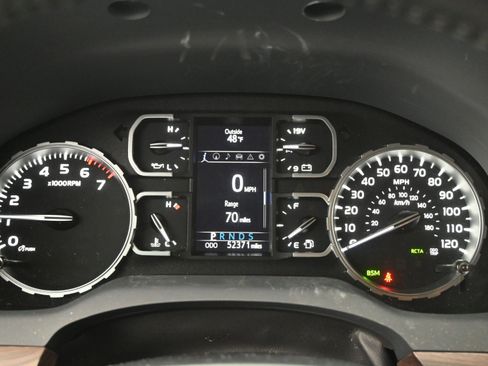 Used 2019 Toyota Tundra Limited w/ Limited Premium Package image 10