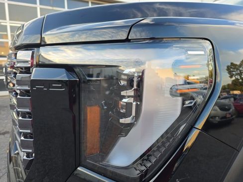 Used 2025 GMC Sierra 2500 Denali Ultimate w/ Max Trailering Package image 31