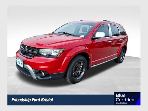 Used 2020 Dodge Journey Crossroad image 1