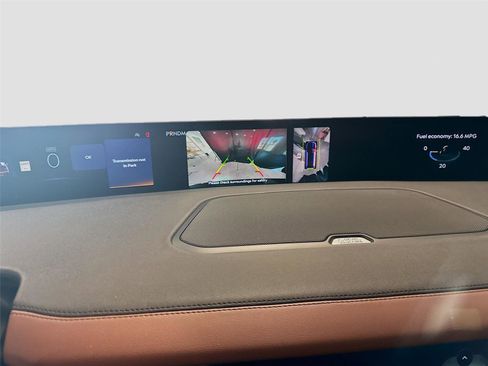 Used 2025 Lincoln Navigator Reserve image 10