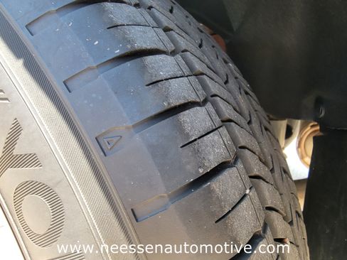 Used 2024 Subaru Crosstrek 2.0i Premium image 34