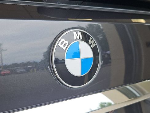 Used 2022 BMW X7 xDrive40i w/ Premium Package AWD/4WD image 25