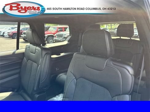 New 2025 Jeep Grand Cherokee L Altitude image 5