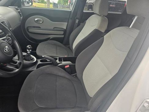 Used 2014 Kia Soul FWD image 40