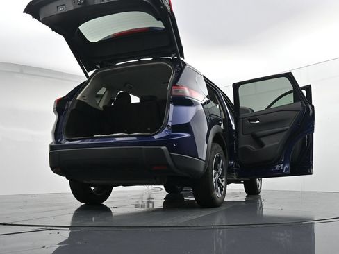 Used 2024 Nissan Rogue SV AWD/4WD image 41