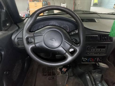 Used 2004 Chevrolet Cavalier Sedan w/ Preferred Equipment Group FWD image 33