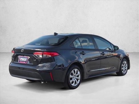 Used 2025 Toyota Corolla LE image 5