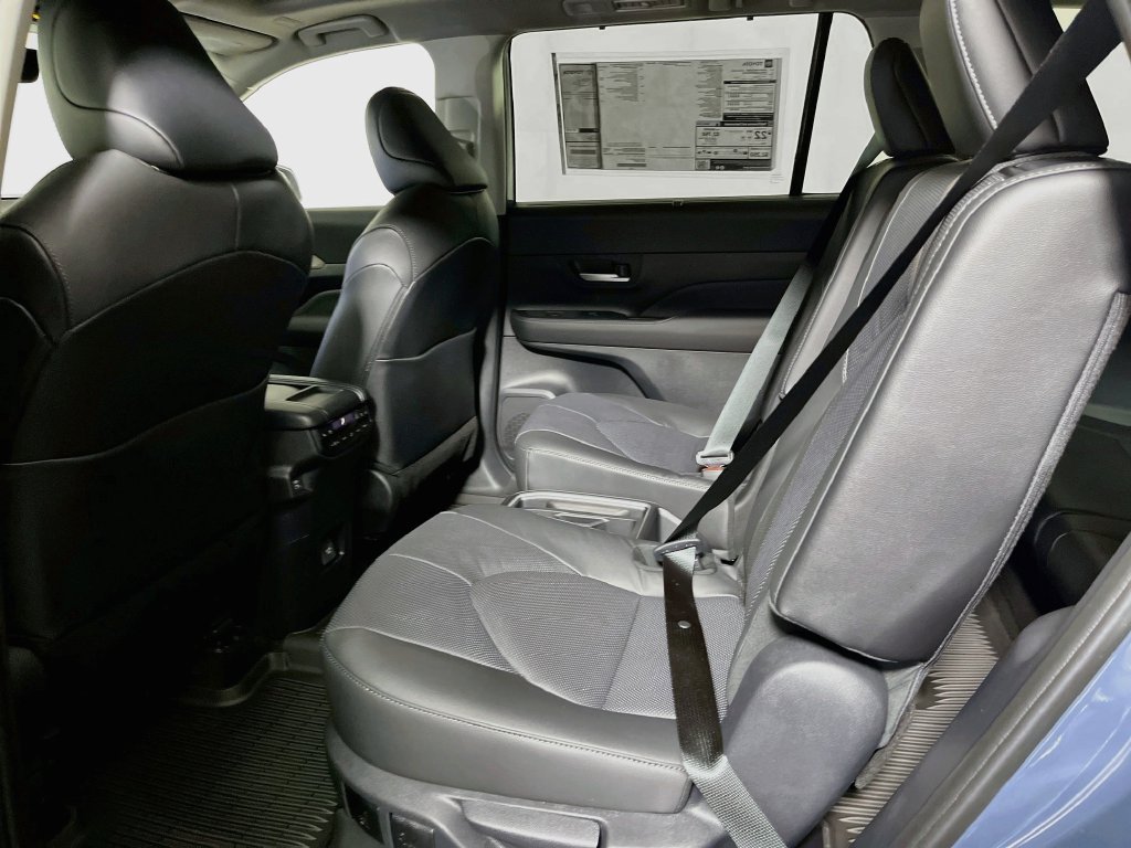 New 2026 Toyota Grand Highlander AWD image 24