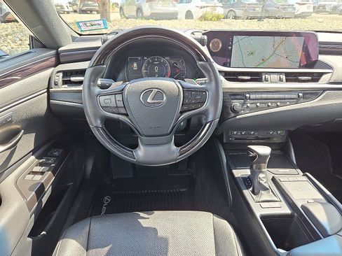 Used 2019 Lexus ES 350 w/ Premium Package FWD image 11