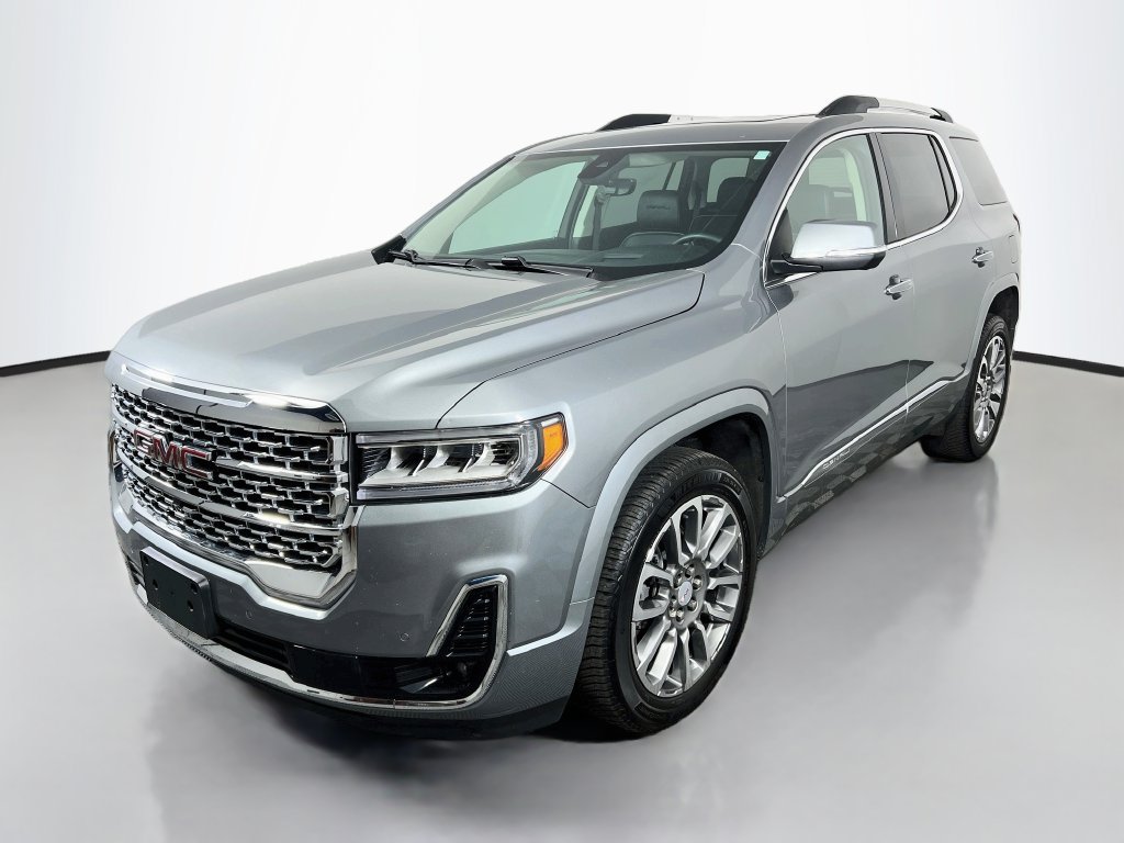 Certified 2023 GMC Acadia Denali w/ Denali Ultimate Package AWD/4WD image 3