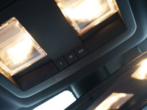 Used 2019 Dodge Challenger R/T Scat Pack w/ Stars & Stripes Edition image 25