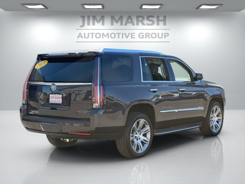 Used 2015 Cadillac Escalade Luxury AWD/4WD image 6