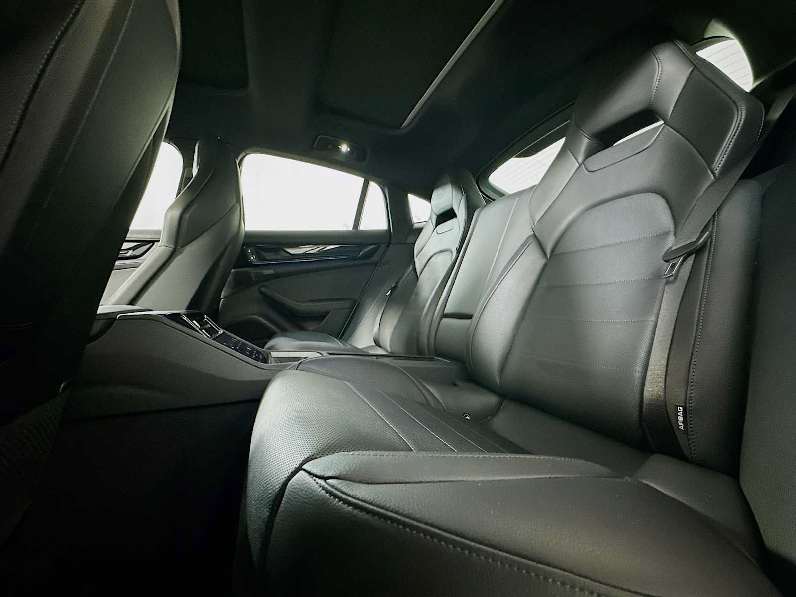 Certified 2025 Porsche Panamera RWD image 21