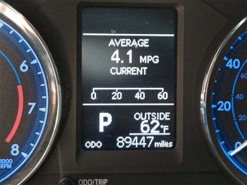 Used 2019 Toyota Corolla LE image 10