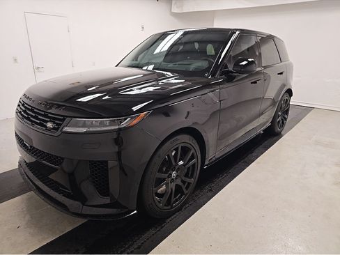 Used 2024 Land Rover Range Rover Sport AWD/4WD image 3