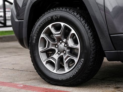 Used 2022 Jeep Cherokee Trailhawk image 66