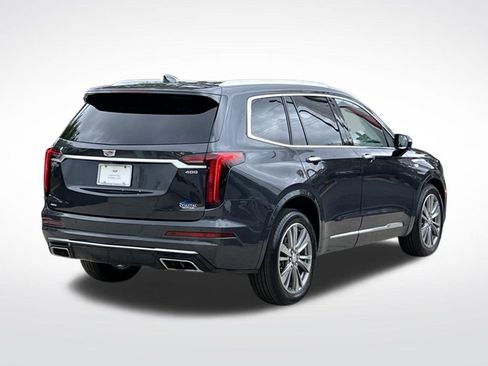 Used 2022 Cadillac XT6 Premium Luxury AWD/4WD image 13