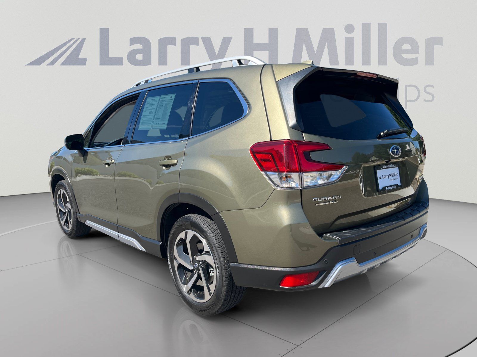 Certified 2023 Subaru Forester Touring AWD/4WD image 3