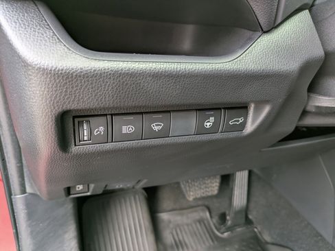 Used 2022 Toyota RAV4 XLE Premium image 18