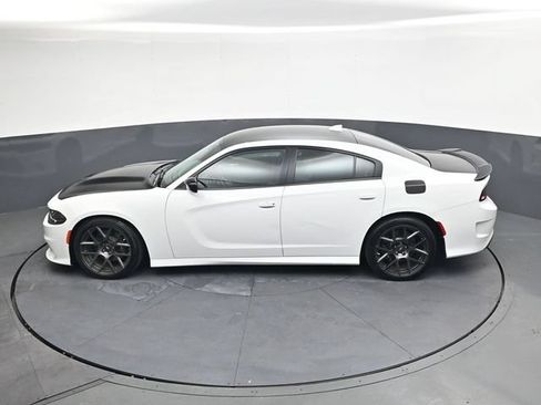 Used 2019 Dodge Charger Scat Pack w/ Plus Group RWD image 29