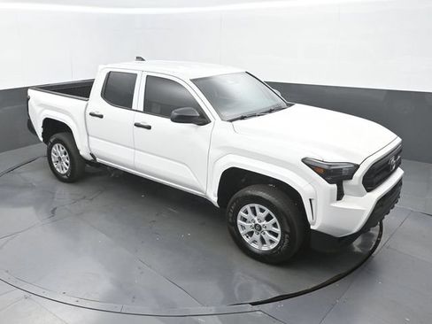 Used 2026 Toyota Tacoma SR RWD image 26
