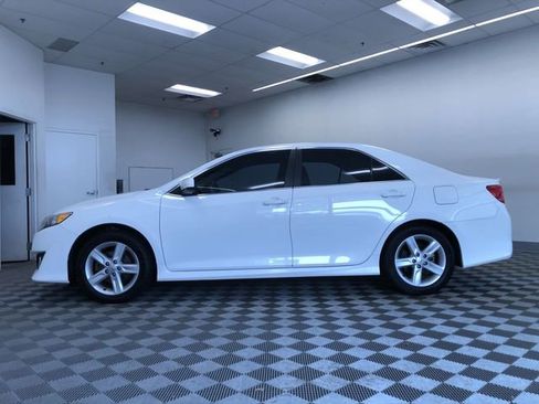 Used 2013 Toyota Camry SE image 13