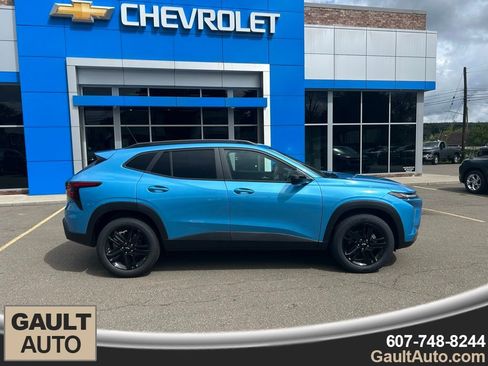 New 2025 Chevrolet Trax ACTIV w/ Driver Confidence Package image 2