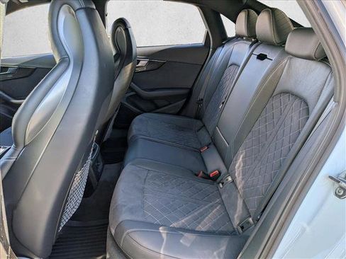 Used 2022 Audi S4 Premium image 16