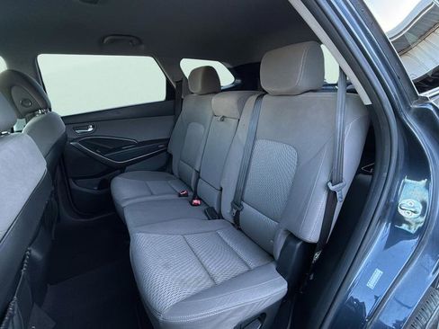 Used 2017 Hyundai Santa Fe SE image 21