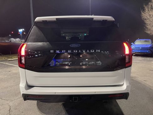Used 2025 Ford Expedition Active image 6