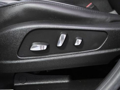 Used 2018 Cadillac XT5 Premium Luxury AWD/4WD image 14
