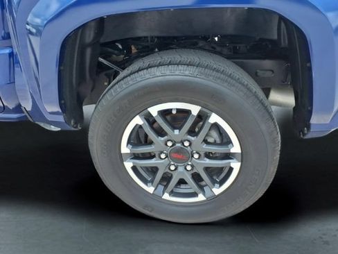 Used 2024 Toyota Tacoma TRD Sport AWD/4WD image 12