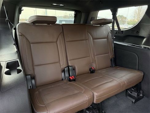 Used 2021 Chevrolet Suburban High Country image 34