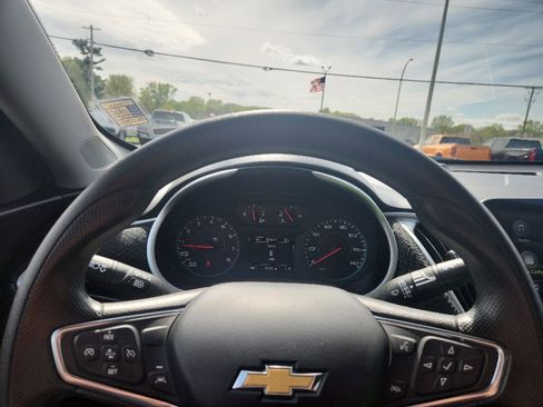 Used 2024 Chevrolet Malibu LT FWD image 17